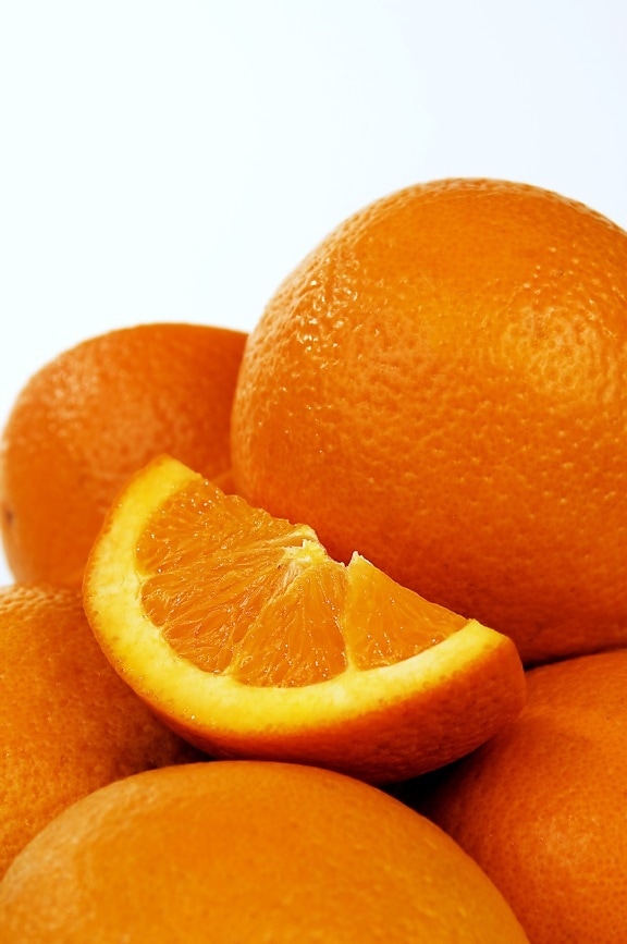 de près, les oranges