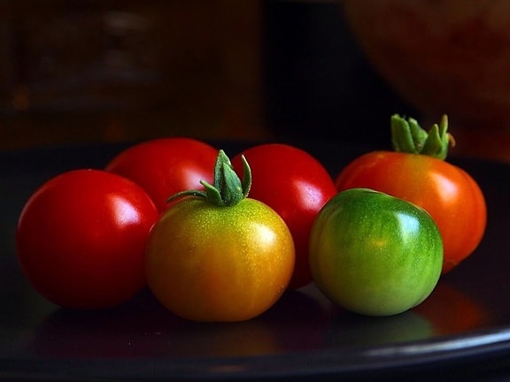 cherry, tomatos
