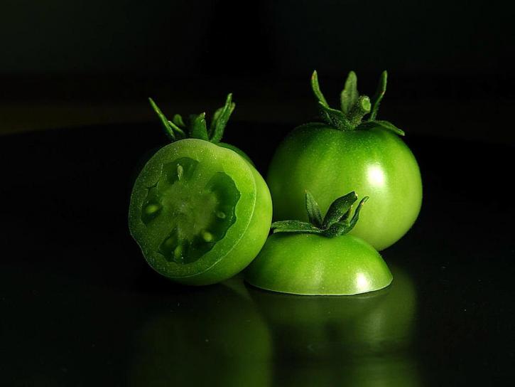 màu xanh lá cây, cà chua