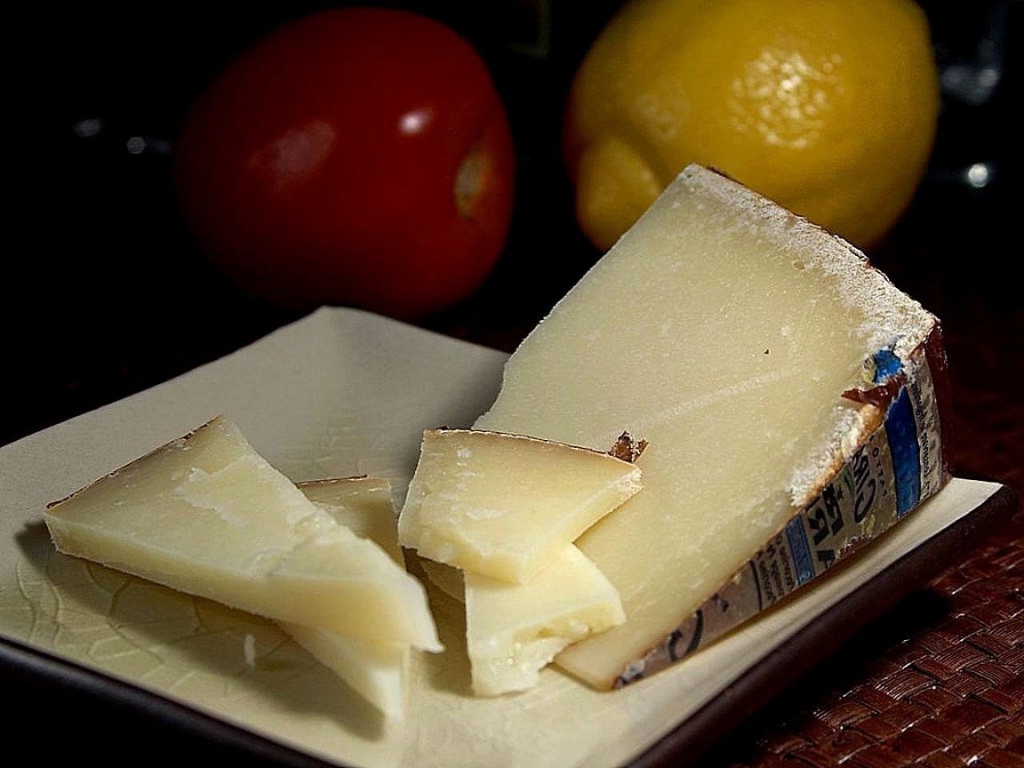 сыр с италии