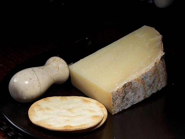 Joaquin, zlato, sýr