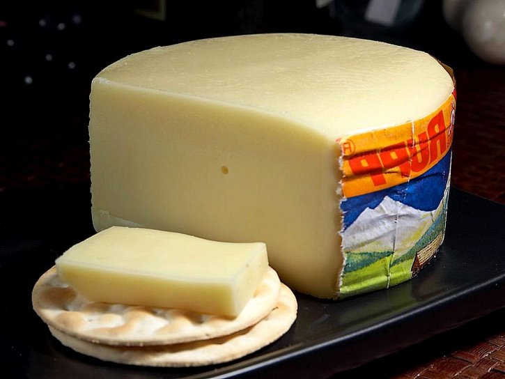 sýr uzený, rakouský,