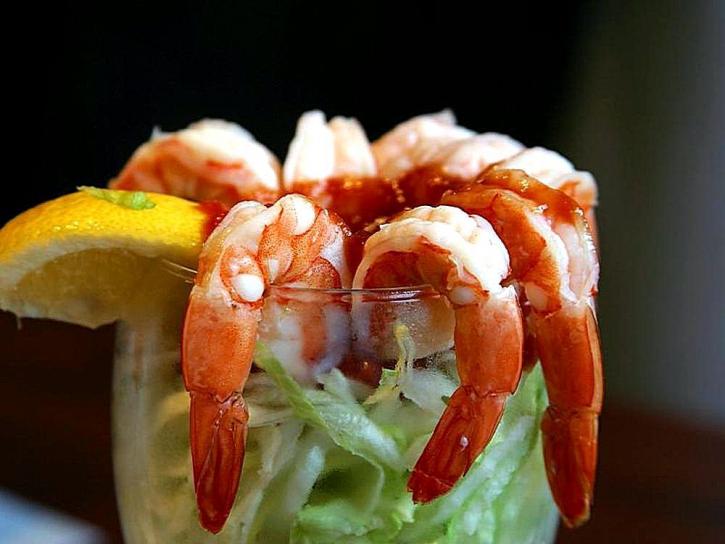 shrimp, cocktail, lemons, lettuce, seafood