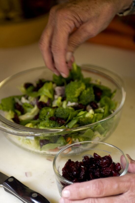 preparing, healthy, vegetable, salad, composed, broccoli, purple, onion, lettuce, carrots