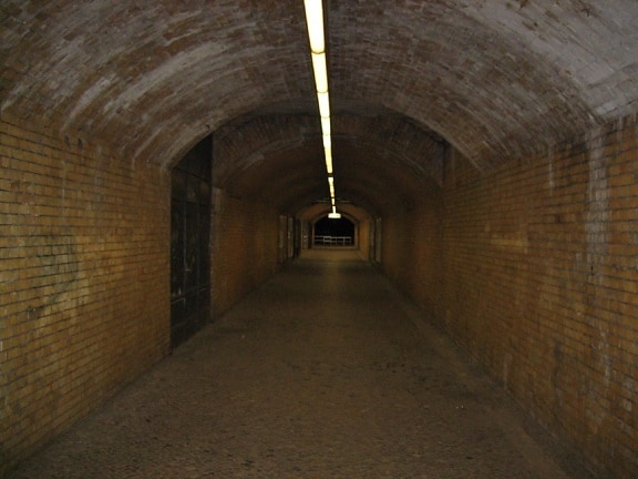 Bahn, tågstation, tunnel