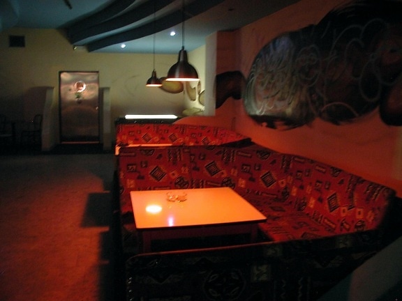 Bar, noční klub