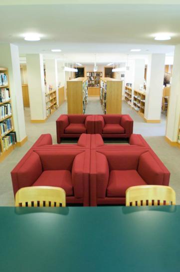 prostor za sjedenje, mogućnosti, police za knjige, očuvanje, biblioteka