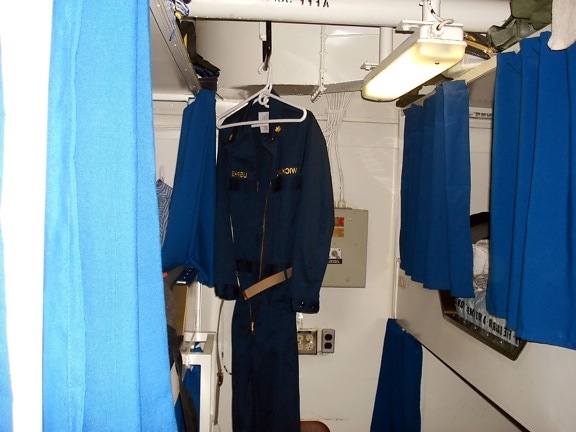 tight, spaces, man, cabin, officers, berthing, Kearsarge