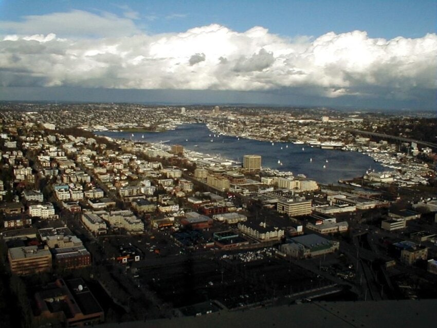 Free picture space, needle, building