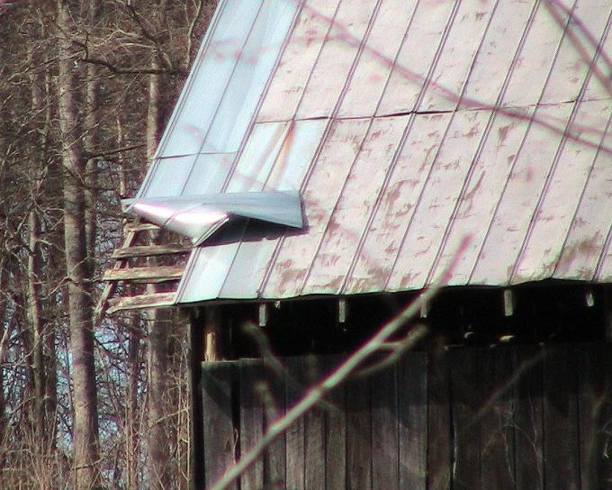 wiatr, stodoły i cyny, uszkodzenia dachu