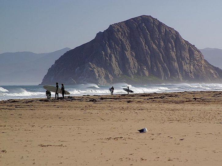 Morro rock, stranden, surfers