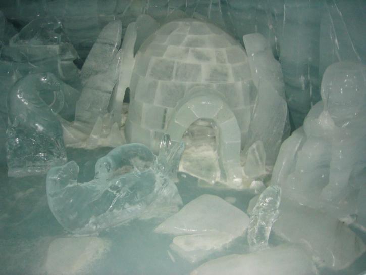 gelo, a caverna