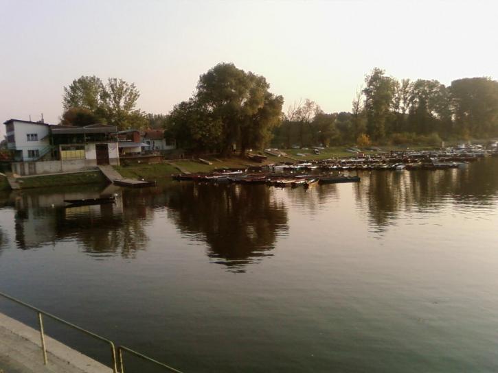 tikvara 湖