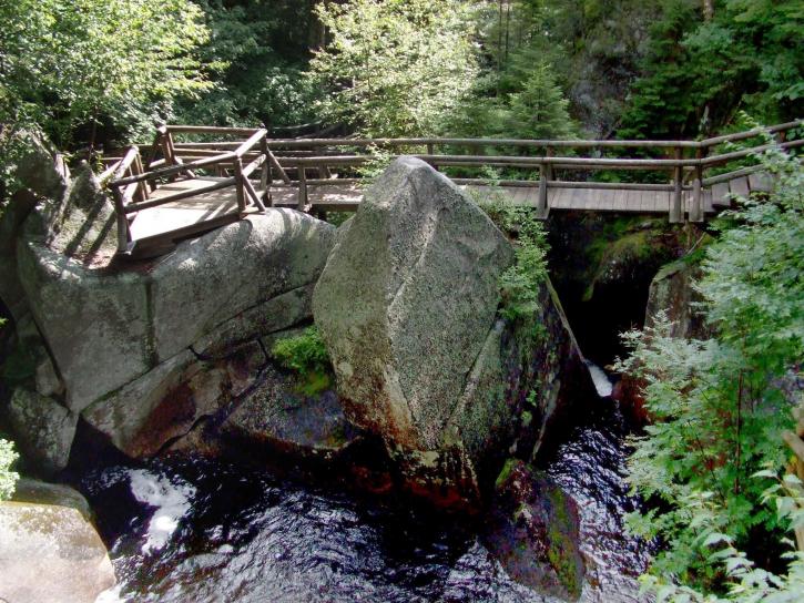 jembatan kayu, Gunung
