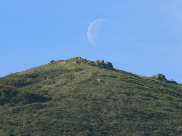 Луната, се издига, Бруно, планина, среща на върха
