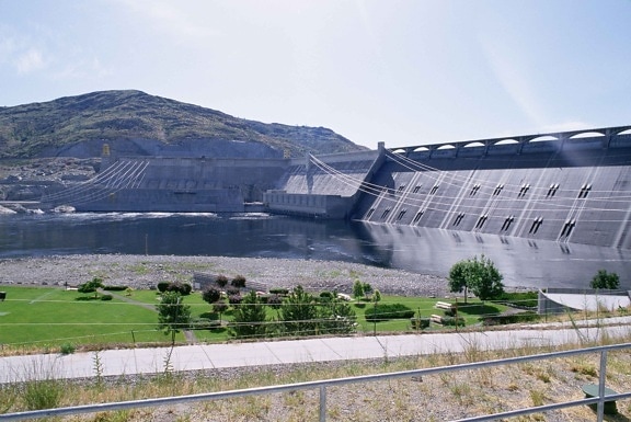 水力電気ダム、建設