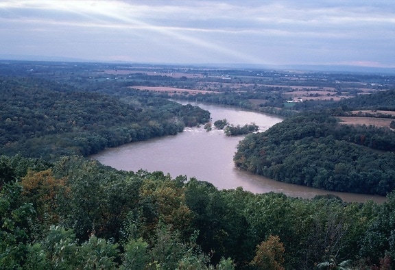 Ohio, river, running, between, Ohio, west, Virginia