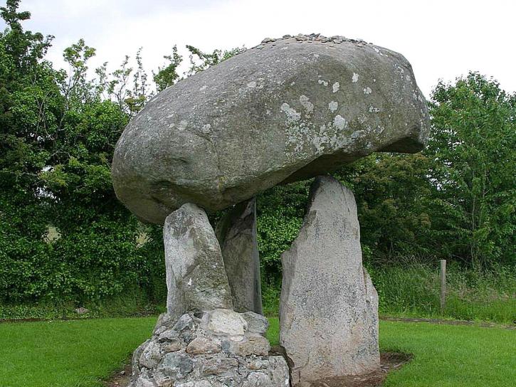 dolmen proleek,