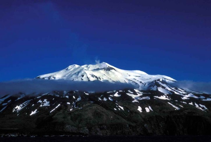 Kiska, νησί, ηφαίστειο, κορυφή κρατήρα