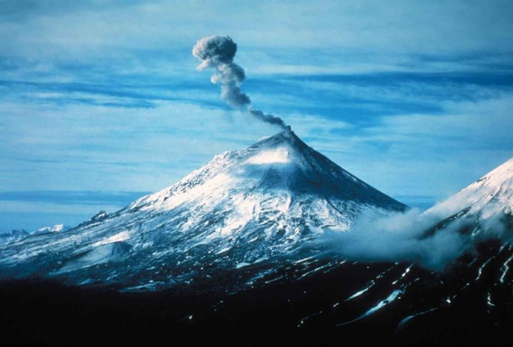 Pavlof, volcán, alaska, península, erupción