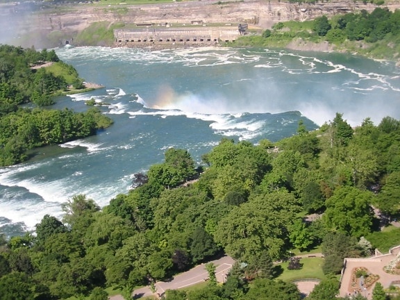 Americano, Niagara, cascadas
