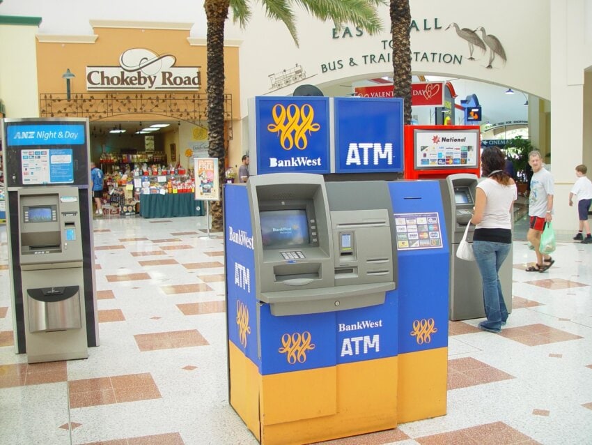 free-picture-automated-teller-machine