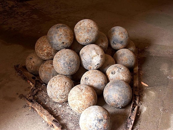 cannonballs, fort, point, Francisco