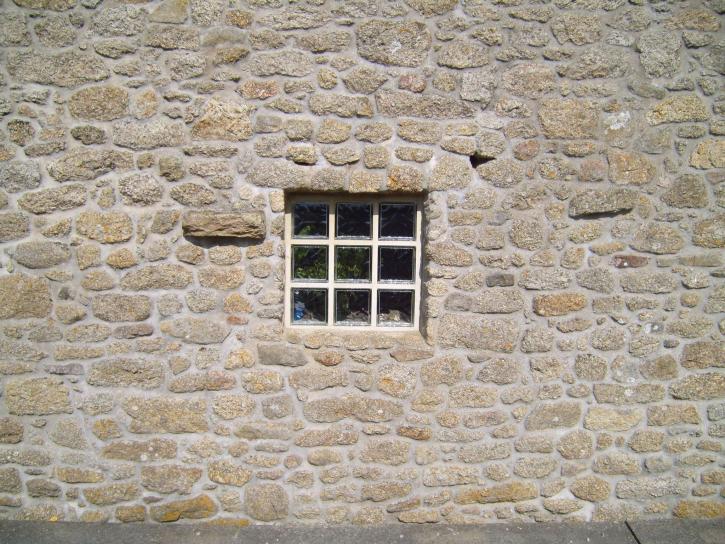 античні, Скеля, вікна