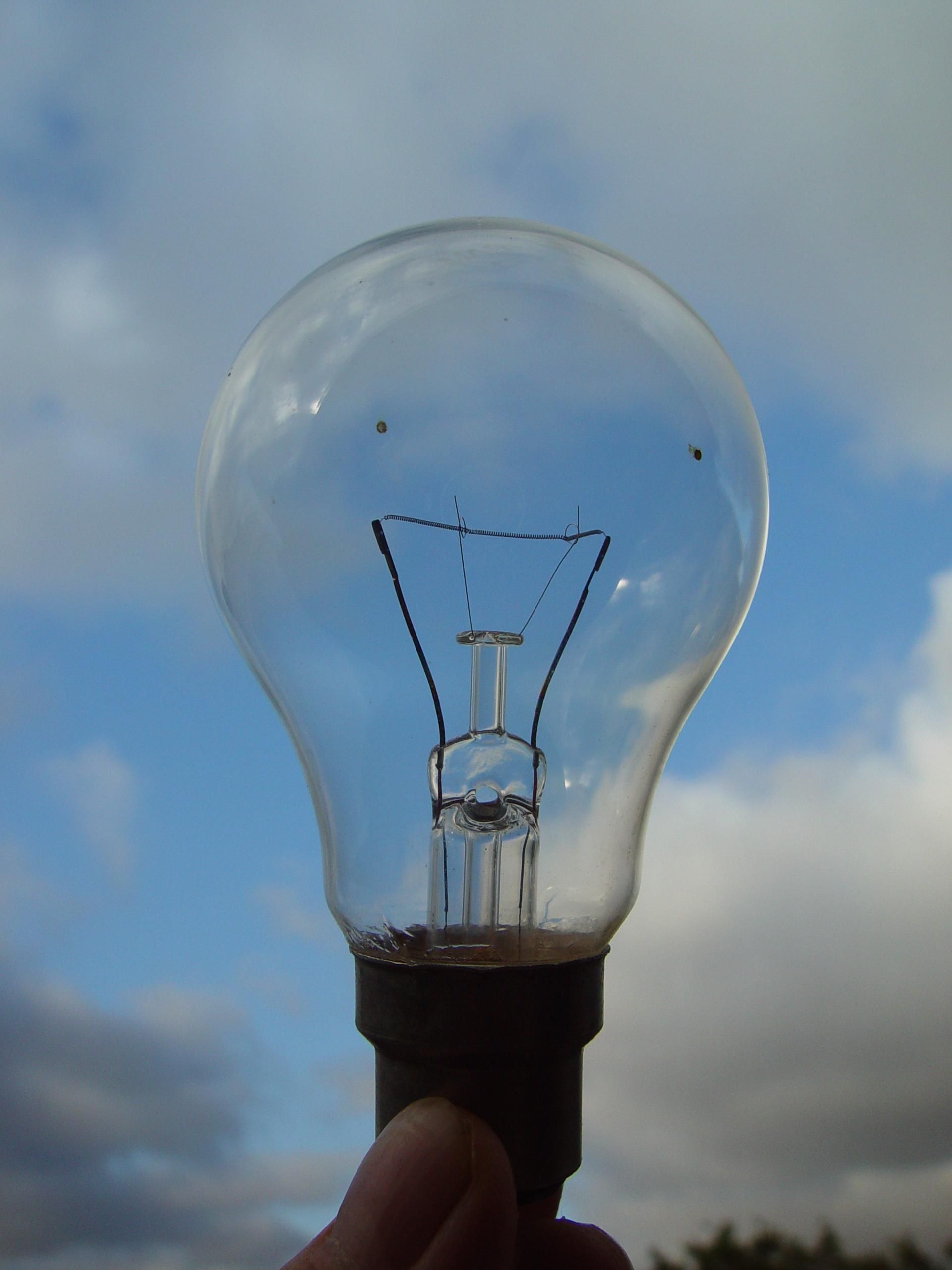free-picture-clear-light-bulb