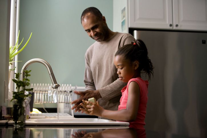 African American, father, shown, process, teaching, young, daughter