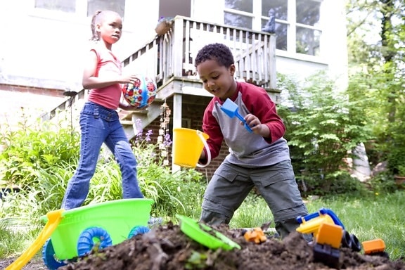 African American, boy, girl, play, garden