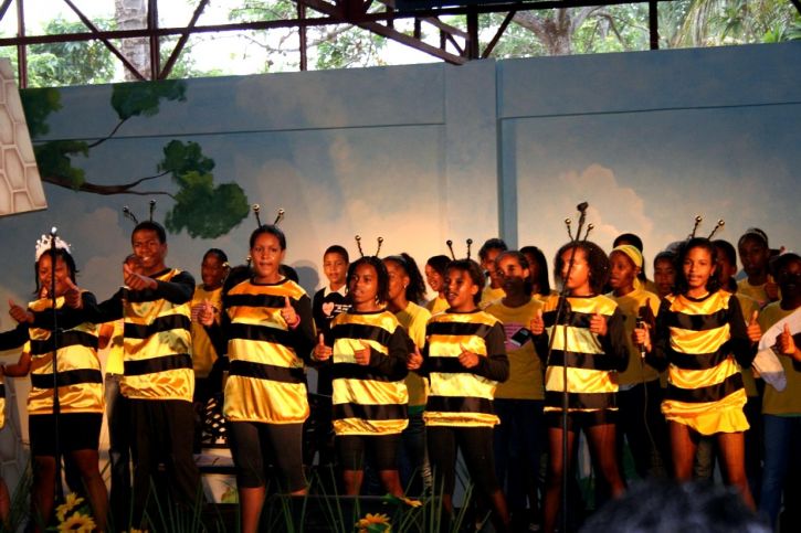 group, beneficiary, children, singing, songs