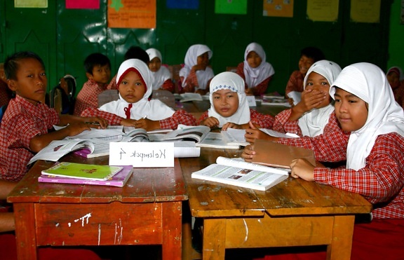 indonesia, six, grade, kids, girls, students, turn, interactive