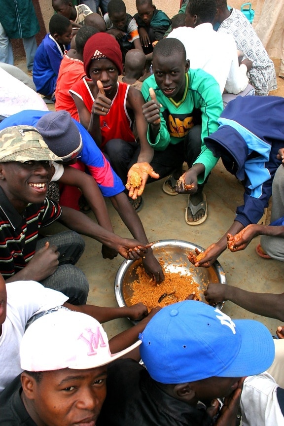 コーランは、学生、セネガル、利点、食事、供給、有効にする、フォーカスの詳細