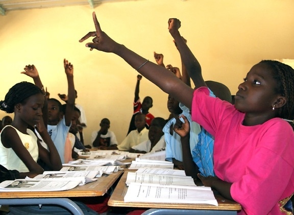 นักเรียน คาร์ yalla ประถมศึกษา โรงเรียน แกรนด์ Yoff เขต Senegals ทุน ดาการ์