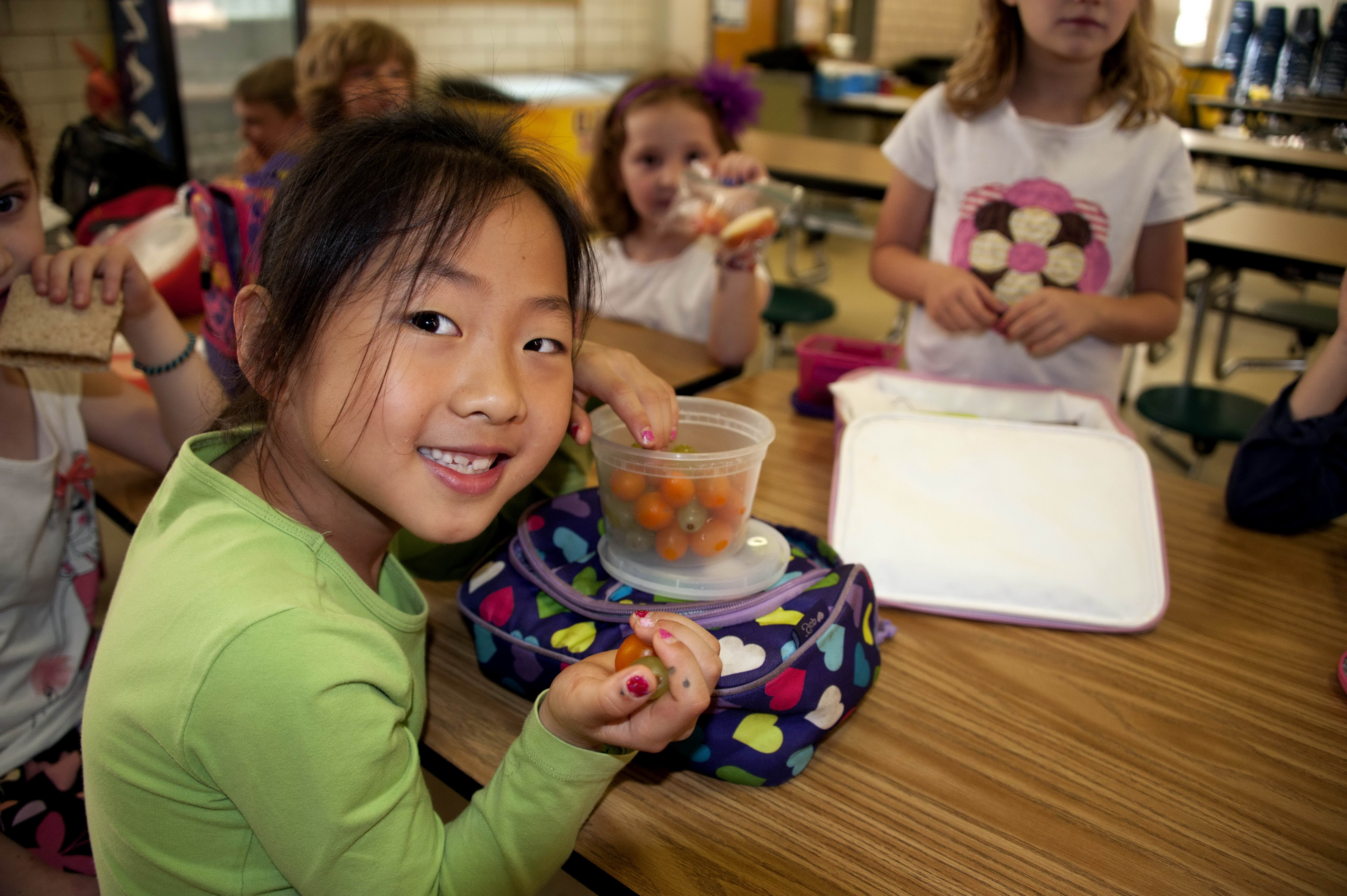 Asian american girl. Американская азиатская для одиннадцатилетних детей.