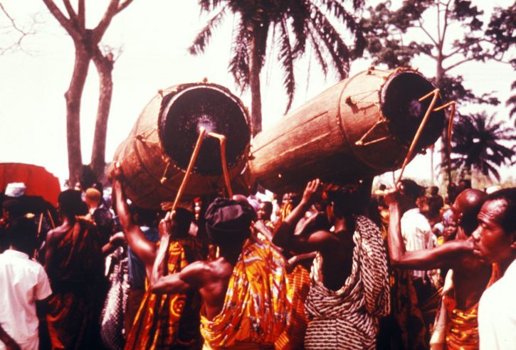 drummers, following, chief, ceremony, west, Africa
