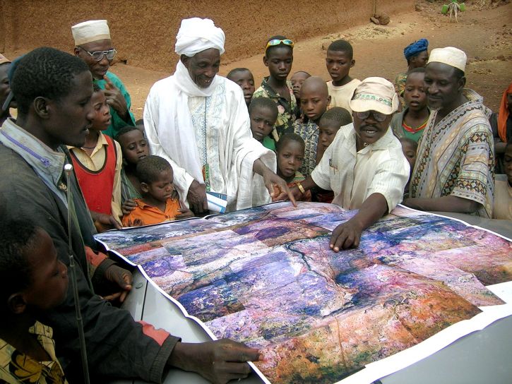 nigerianska, ekolog, bedömning, team, punkter, detalj, antenn, bild