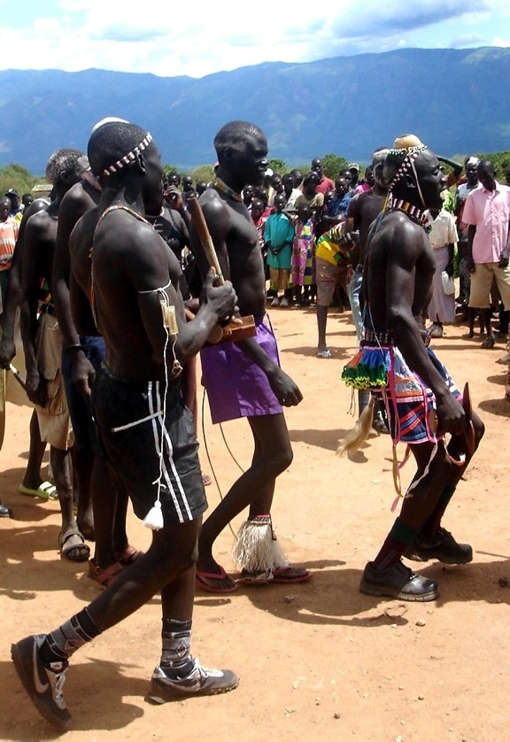 Súdán, obyvatelé, Kapoeta, Equatorie, tradiční, mír, tanec