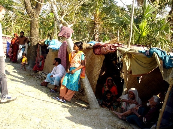temporaires, abris, construits, les villageois, Borguna, Sadar, Upazila