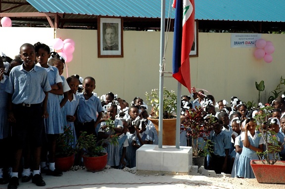 haitian, étudiants, participer, après, tremblement de terre, de transition, l'école, inauguration, cérémonie