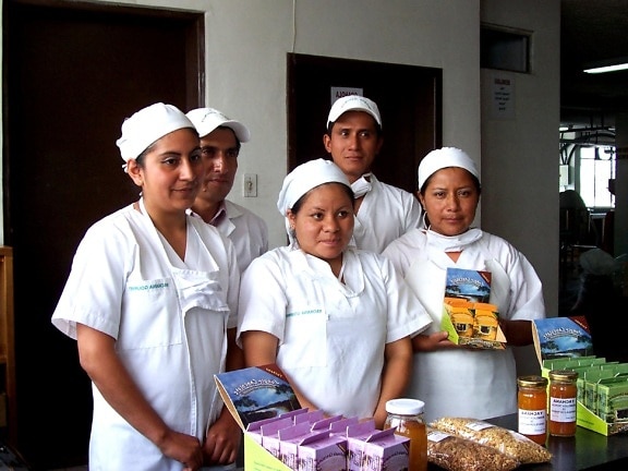Ecuador, Yachama, Gourments, werknemers, display, producten