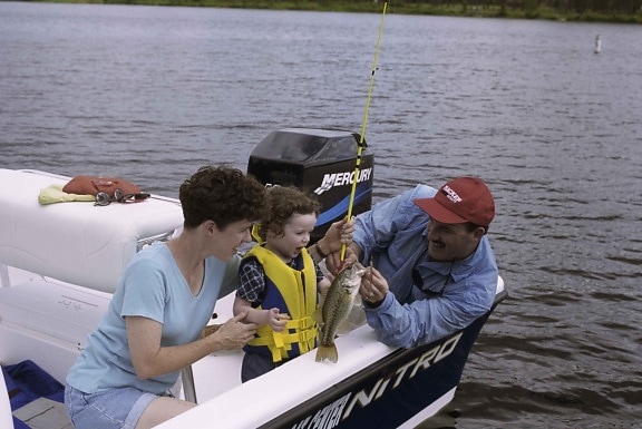 family, recreational, boating, fishing, lake