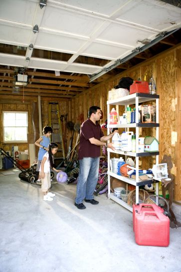 otec, organizování, garáž, děti, dům