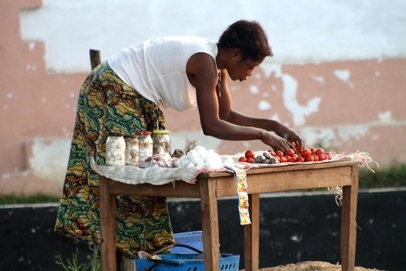 village, Masimanimba, woman, setting, wares, upcoming, trading
