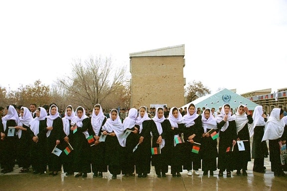 large, group, Afghanistan, girls, participate, ceremony, textbooks