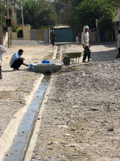 installer, drainage, fossés, transporter, eaux usées, Saida, quartier, Karada, district, Bagdad
