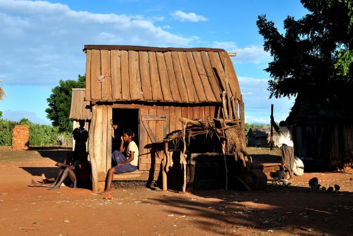 Free picture: madagascar, family, village, household