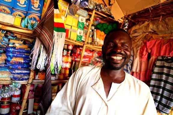 homme afro-américain, boutique, Beida, Tchad