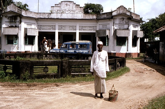 Bangladeshi, Mann, stehend, Front, Kreis, Gesundheit, Büro, Stadt, Sylhet
